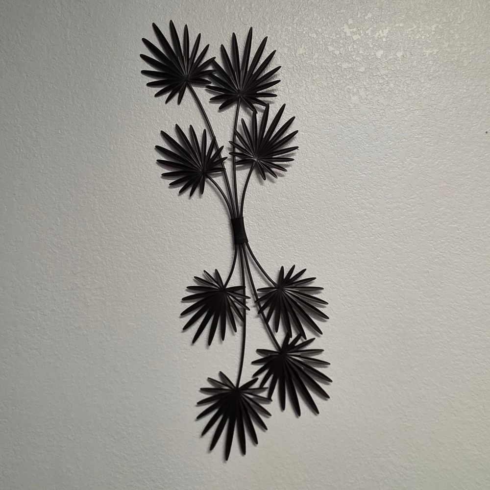 Black Metal Palm Leaf Wall Art Tropical Fan Frond Vertical Sculpture 34" x 11 "